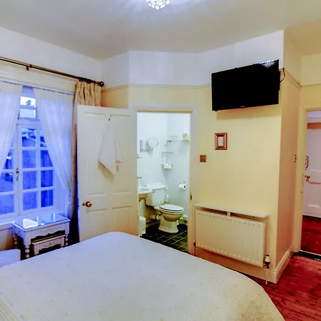 St Judes Oda ve Kahvaltı 3*